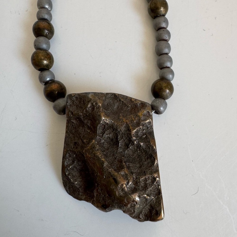Elegant Metallic Necklace